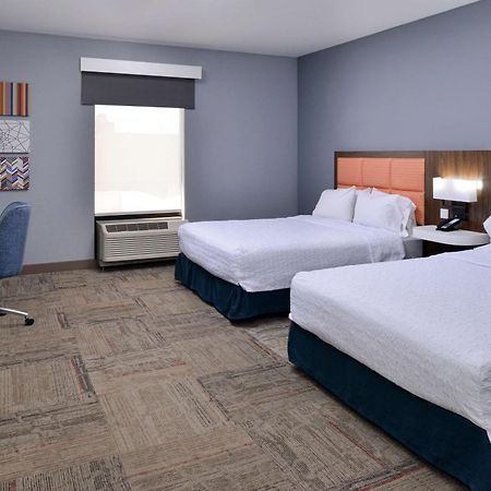 Hampton Inn Kansas City Northeast Extérieur photo