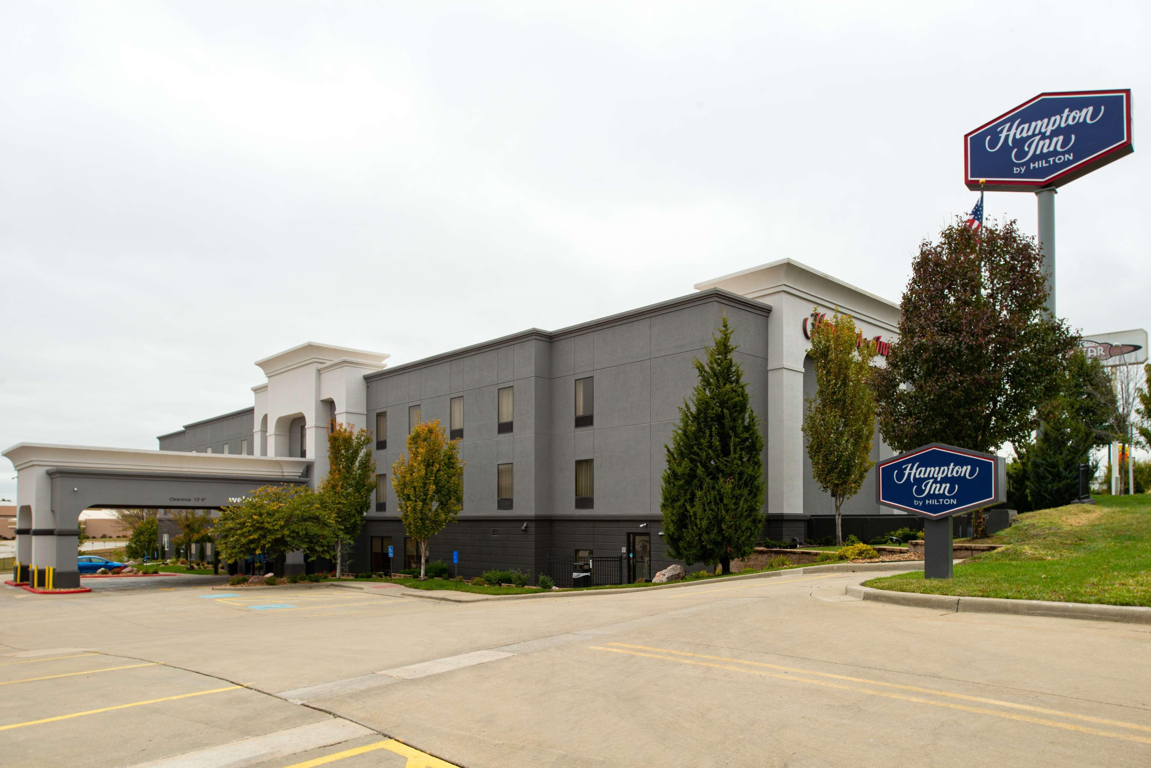 Hampton Inn Kansas City Northeast Extérieur photo