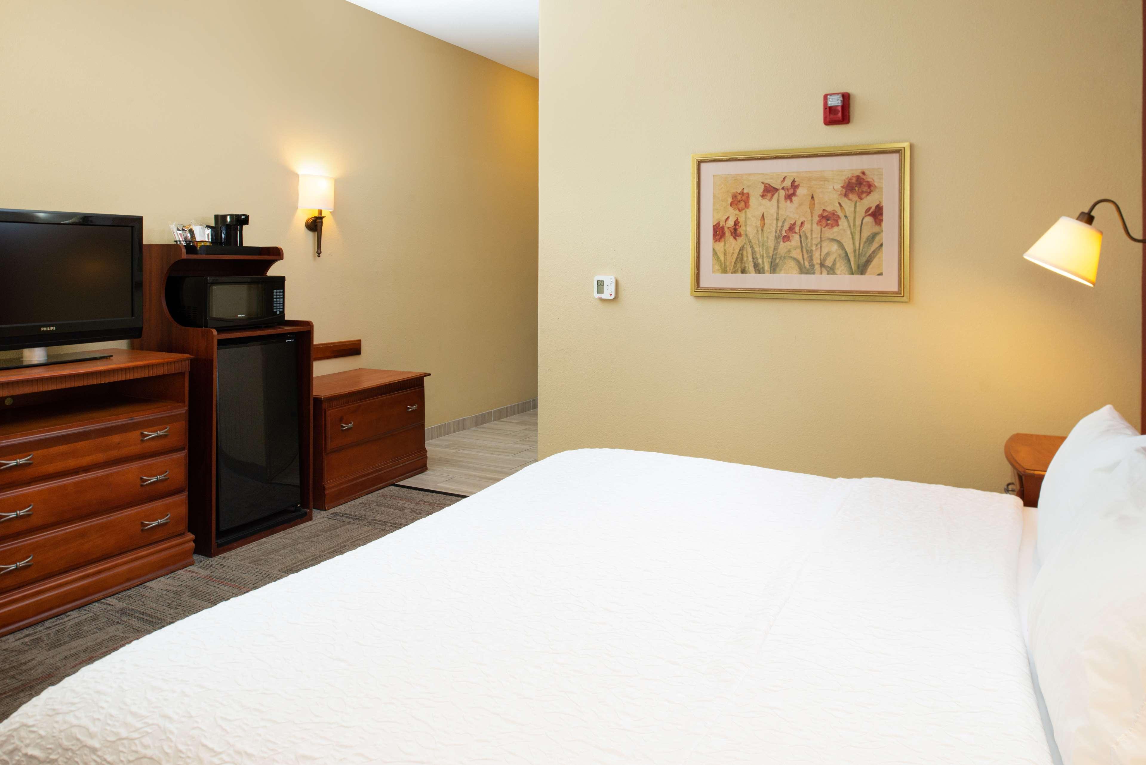 Hampton Inn Kansas City Northeast Extérieur photo
