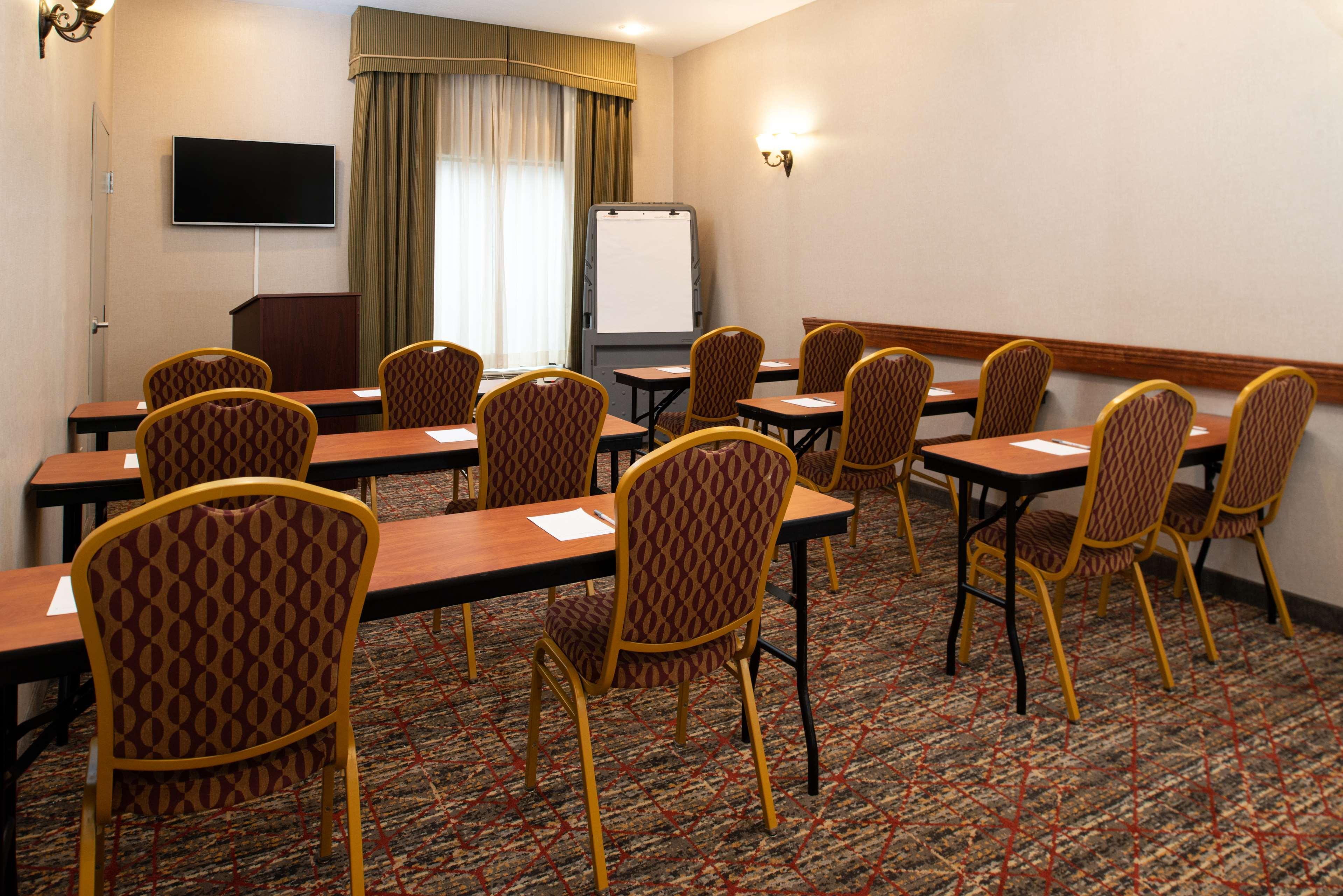Hampton Inn Kansas City Northeast Extérieur photo