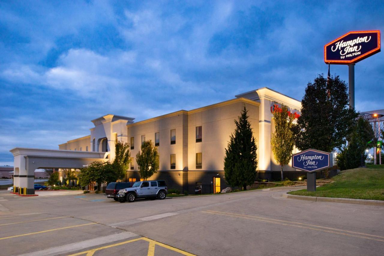 Hampton Inn Kansas City Northeast Extérieur photo