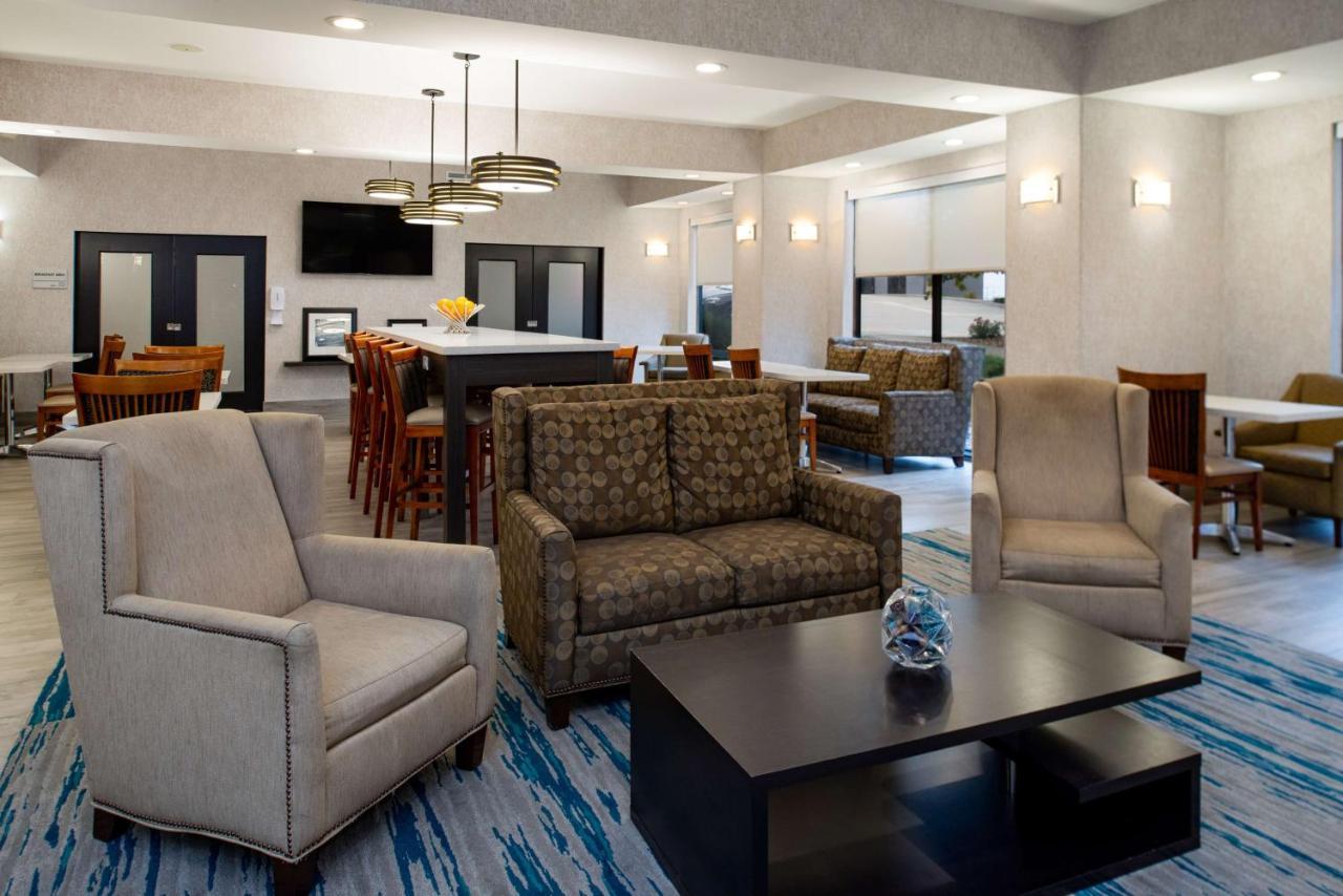 Hampton Inn Kansas City Northeast Extérieur photo