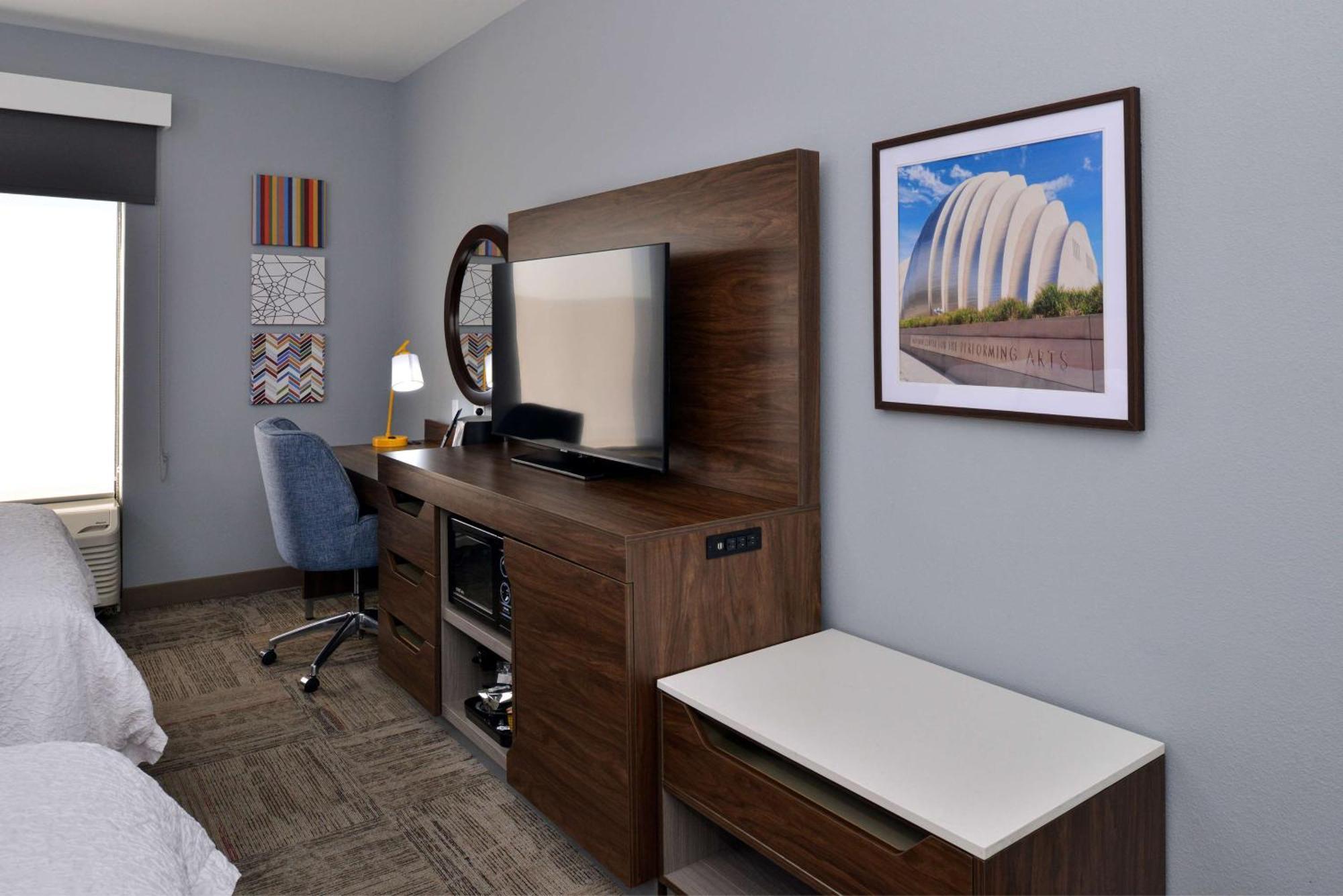 Hampton Inn Kansas City Northeast Extérieur photo