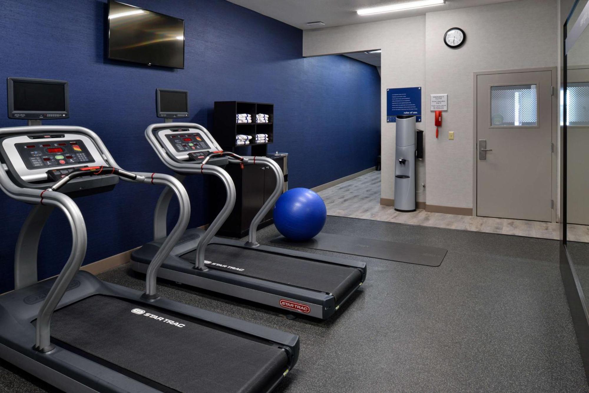 Hampton Inn Kansas City Northeast Extérieur photo