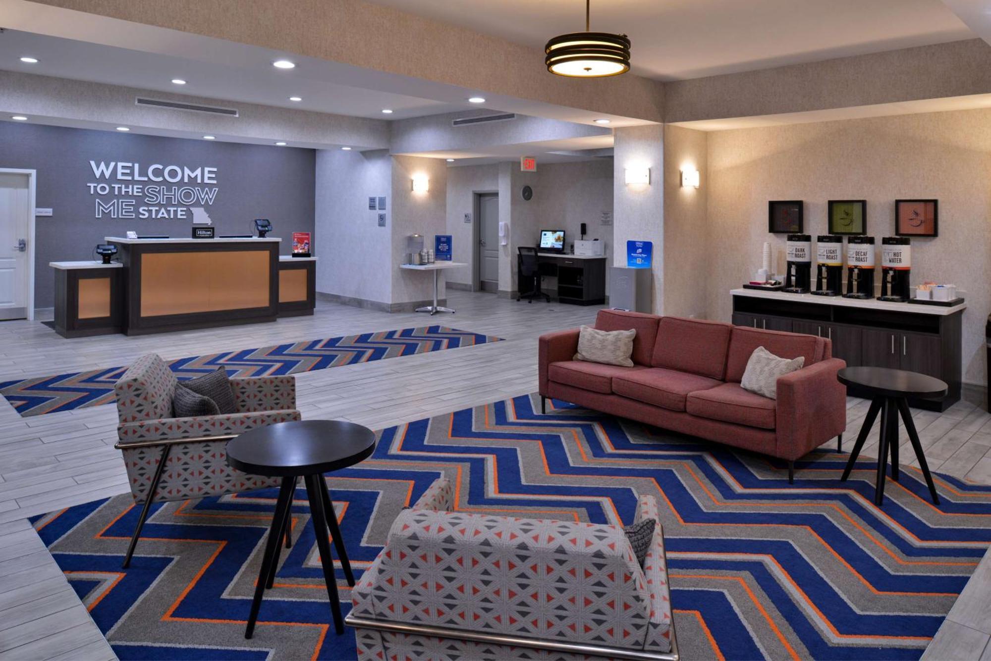 Hampton Inn Kansas City Northeast Extérieur photo